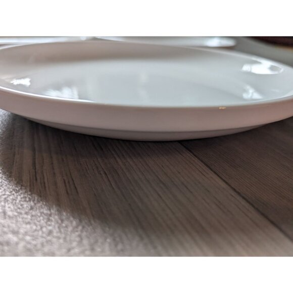 Lovecasa White Porcelain Dinner Plates Set Of 3 10.5" Round Durable & Modern Des - Picture 2 of 4